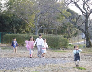 little children running