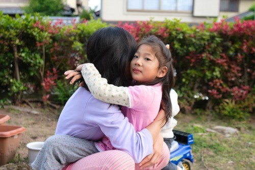 mother and her little girl